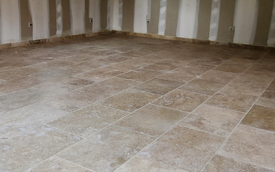 Pose de carrelage dans un pool house